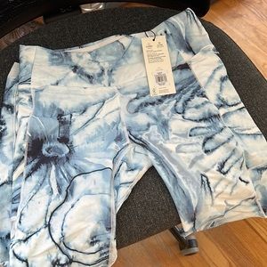 New leggings from Dicks